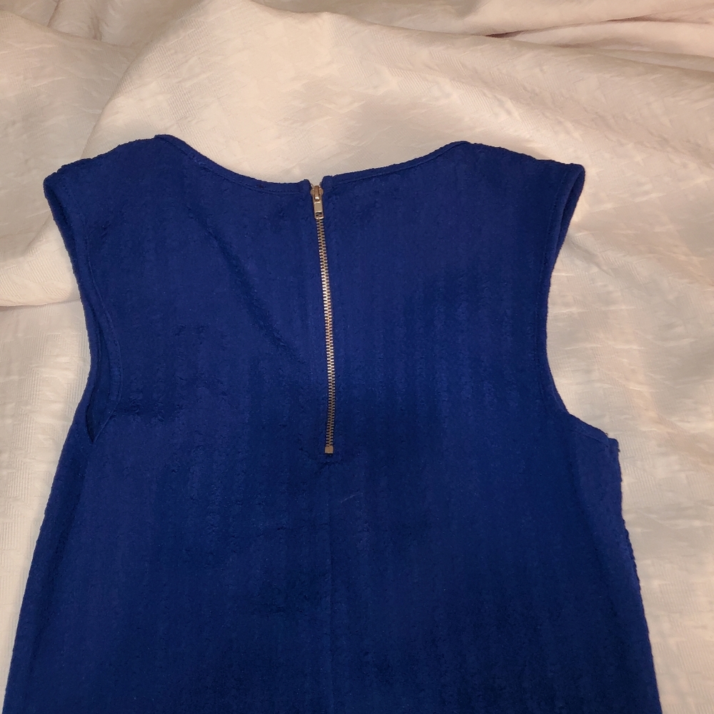 Dress - Picture 4 of 7